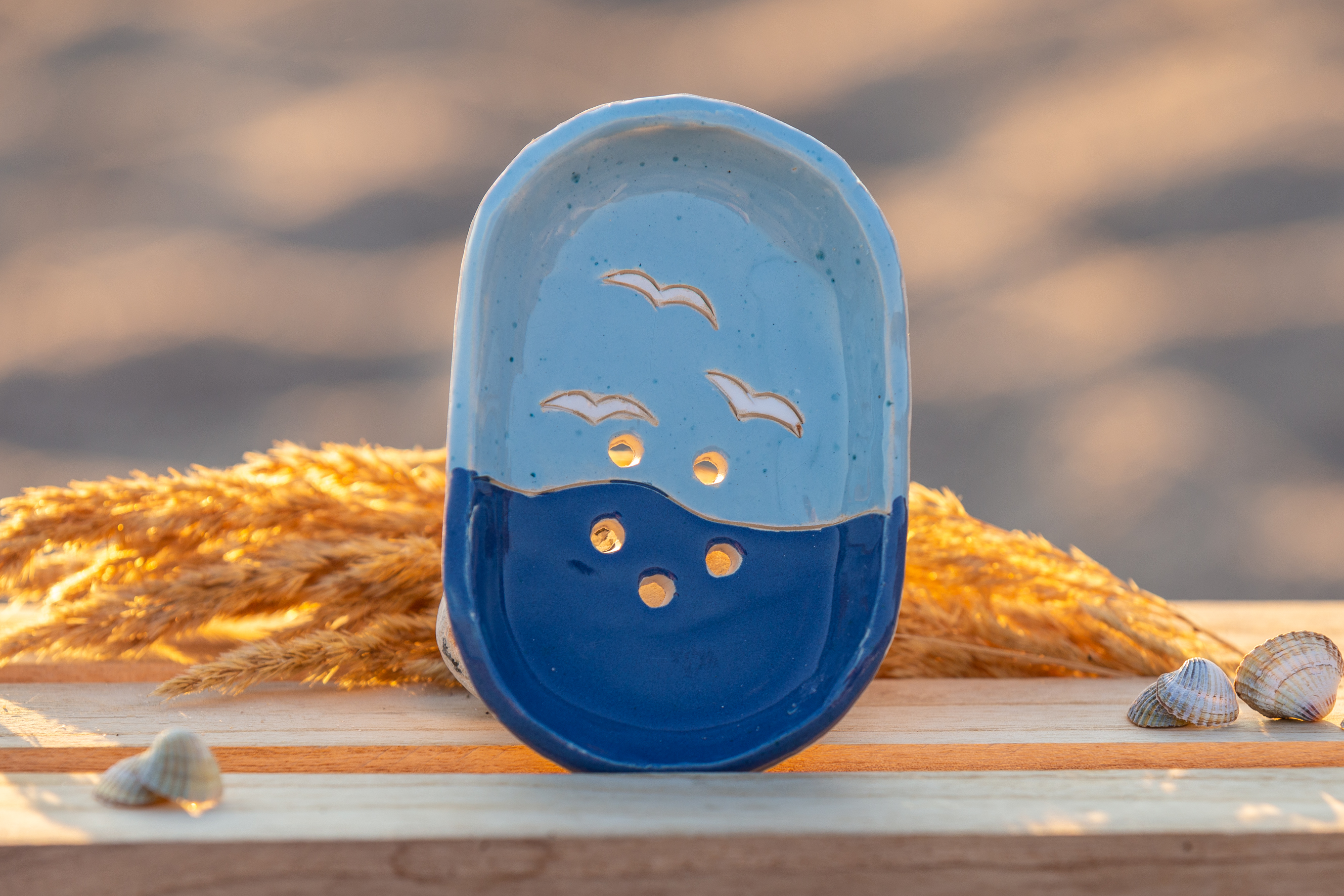 130-1 Inselseifenschale Sturmmöwen über der Ostsee