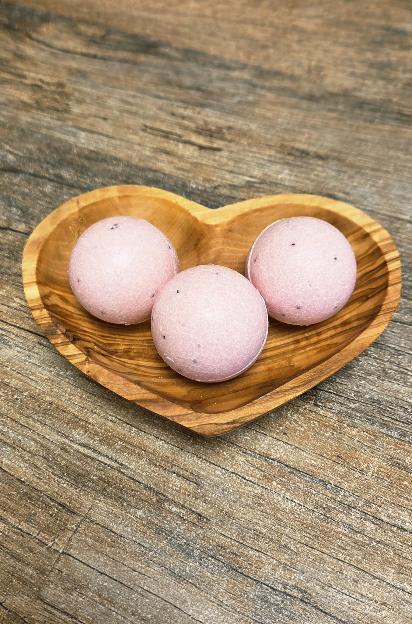 Badetrüffel Ostsee Erdbeere mit Mandelöl, Shea- & Kakobutter, Vegan