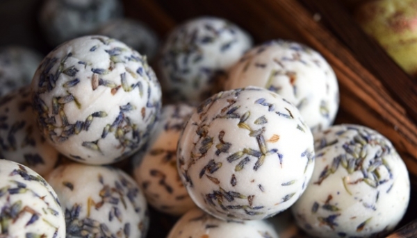 dsc_0074_9_0 Badetrüffel Lavendel VEGAN